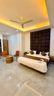 Hotel Revelon Grand - 5