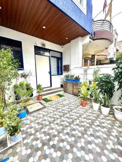 Royal Blue Luxurious 3BHK Villa near Malviya Nagar - 2