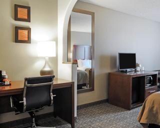 Comfort Inn - 3