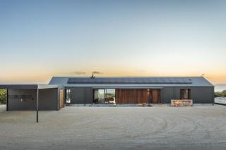 Native Dog Cabin - 5