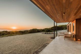 Native Dog Cabin - 2