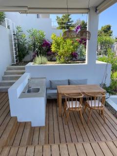 Villa Aurora, 1 bedroom private pool ideal for 1 or 2 people - 2