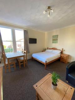 Ocean Bay Holiday Apartments - 8