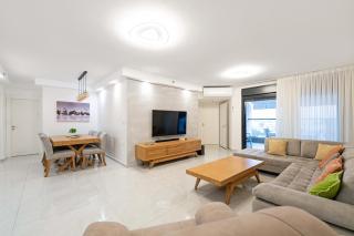 Spacious Family Luxury Getaway - Aschdod - 0