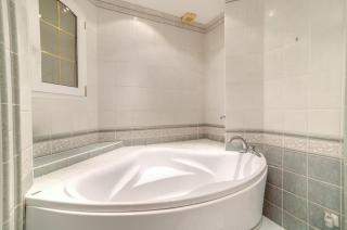 Iconic House near Vineyards - 7