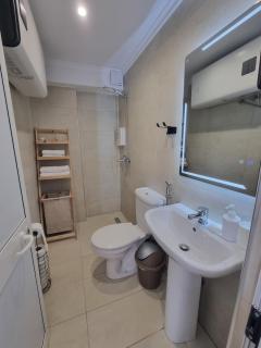 Amna's Guesthouse - 1