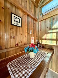 Chalé Rústico com Hidromassagem e Piscina - 7