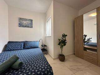 Penthouse with views of Msida Yacht Marina and Valletta - 3