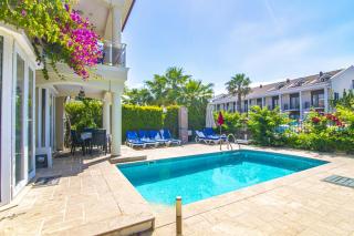 Sunset Beach Club Aqua Lettings Oyster 1 - 1