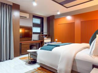 Wellborn Hotel Limited - 8