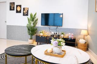 High-Floor Seaview Modern Suite 2BR Condo Next to Gurney & Georgetown Mansion one 26 - 8