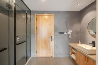 ManToo · Forest Above the Clouds Bamboo Hot Spring Resort(Anji Yu Village) - 2