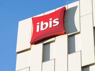 Ibis Barcelona Santa Coloma - 5