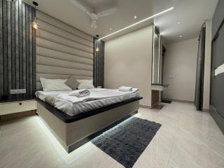 Luxury Sangam Stays - 8