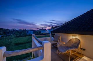 2BR Rice Field Villa with Private Rooftop Jacuzzi - 4