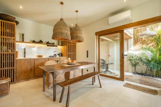 2BR Rice Field Villa with Private Rooftop Jacuzzi - 1