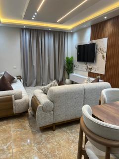 شقة فندقية فاخرة بالمعمورة الشاطىء مول بلازا ترى البحر مكيفة - Alexandria - 0