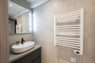 Charmant deux pièces rénové au coeur de la vieille ville AC - 4