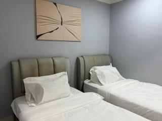 Grand Luxe Bangalow 8BR, Ampang Utama Park, LRT - 1