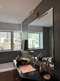 welcoming large families groups, 3BR, 1500sqf - 7