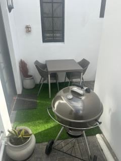 The College Suite, Mill Park - 3