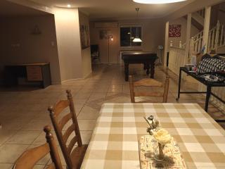 Room in big house, quiet green area - 9