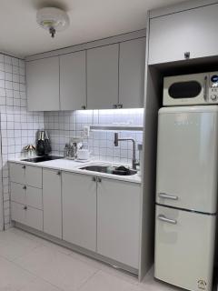 Junny Stay Hongik University Station 5 minutes - 2