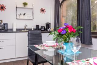 Modern 1BR Condo - Chinatown Near Little Italy - 9