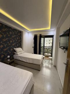 Suite Luxe And Confort Face A La Gare TGV - 1