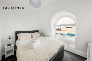 Modern 2-Bedroom Mews Home with Ultra Fast WiFi near Paddington Station and Hyde Park - Sleeps 5 - Perfect for Vacation Stays - 4