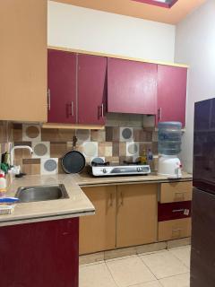 2 BED APARTMENT - 15 MINUTE DRIVEs FROM AIRPORT - 5