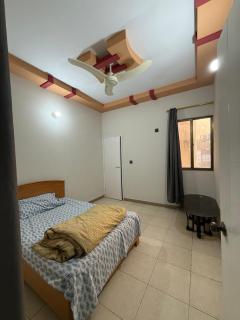 2 BED APARTMENT - 15 MINUTE DRIVEs FROM AIRPORT - 3