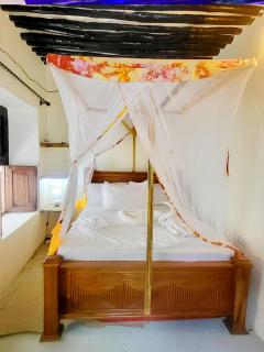 Four Seasons - Stone Town - 3