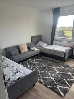 Frankfurt Skyline View Apartment - 4