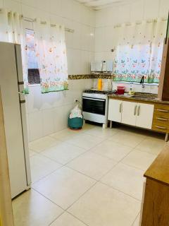 Casa ampla com ar condicionado e quintal para pets - 3