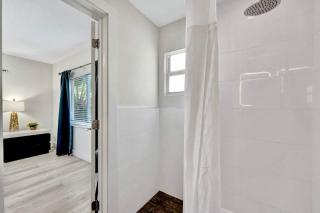 Eden Escape Walk to FLT Beach 1202 - 3