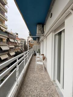 Vintage Chic Apartment 3' from the Metro - 2