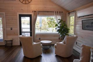 Gables End Escape Lakefront Dock Kayaks - 6