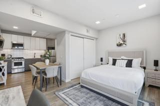 Cozy modern studio in prime area - 9