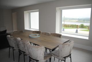 Luxurious bungalow with bay views - 3