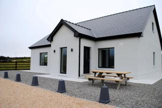 Luxurious bungalow with bay views - 1