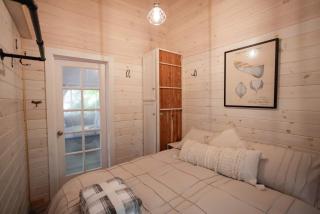 Gables End Escape Lakefront Dock Kayaks - 7