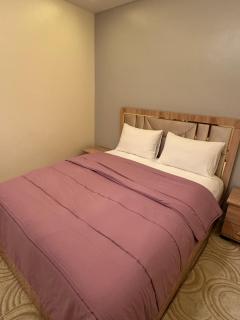 Spacious 2-Bedroom Apartment Near City Center - 1