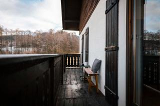 Altbau-Charme & Bergblick I Stylisches 75qm Juwel mit 2 Balkonen und Parkplatz - 2