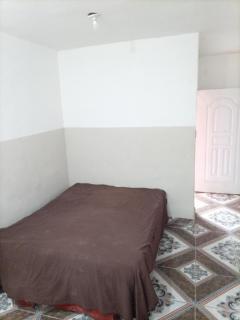 Cabeza De Toro, Locales - 5