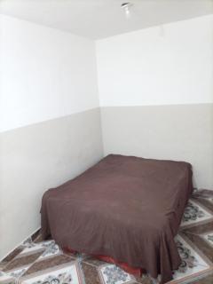 Cabeza De Toro, Locales - 2