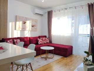 GREEN HILL Lux Apartments - 9