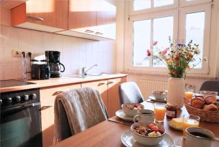 Ruhiges & modernes 5-Personen Apartment mit Boxspringbetten, Smart-TV, Wlan und Balkon - 4
