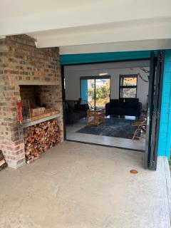 Mountain View 2-Bedroom Home Near the Beach in Pringle Bay - 4