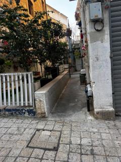 Downtown Haifa authentic house best location - 6